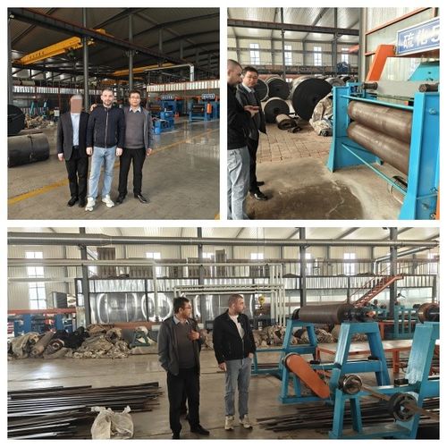 के बारे में नवीनतम कंपनी समाचार रूसी ग्राहक कन्वेयर बेल्ट निर्माण में निवेश करते हैं और निरीक्षण के लिए हमारे कारखाने का दौरा करते हैं