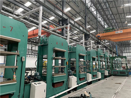 खरीदें सीई प्रमाणित 380V इलेक्ट्रिक हीटिंग रबर वल्केनाइजिंग प्रेस online manufacture
