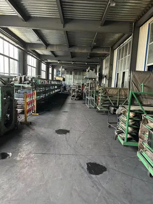 अच्छा मूल्य कम लागत वाली मोटरसाइकिल टायर बनाने की मशीन उत्पादन प्रक्रिया लाइन और आवश्यक मशीनरी ऑनलाइन