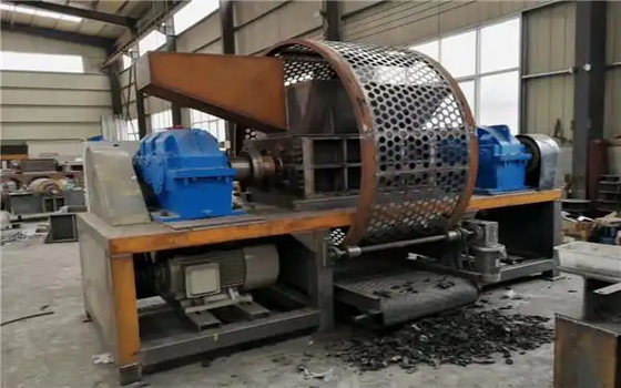 35kw*2 मोटर कचरा टायर स्क्रैडर इनपुट टायर आकार 1200 मिमी से कम