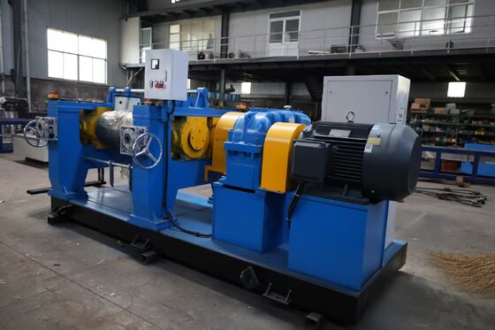 अच्छा मूल्य औद्योगिक उपयोग के लिए सुरक्षा स्टॉप स्विच, स्थिर संचालन और ठंडा कास्ट आयरन रोलर के साथ स्वचालित रबर मिश्रण मिल मशीन ऑनलाइन